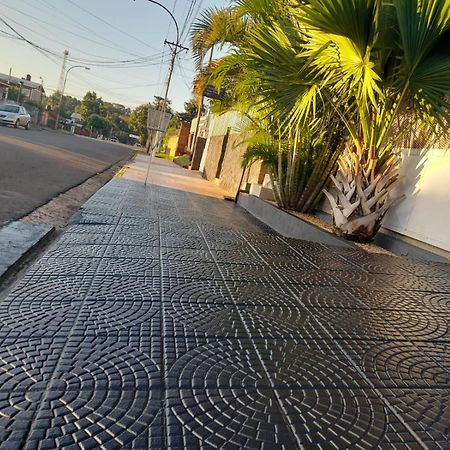 En Familia Villa Puerto Iguazú Eksteriør bilde