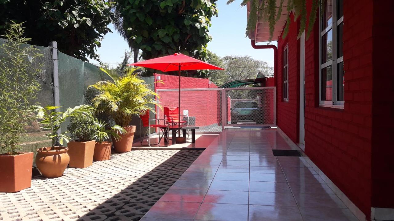 En Familia Villa Puerto Iguazú Eksteriør bilde
