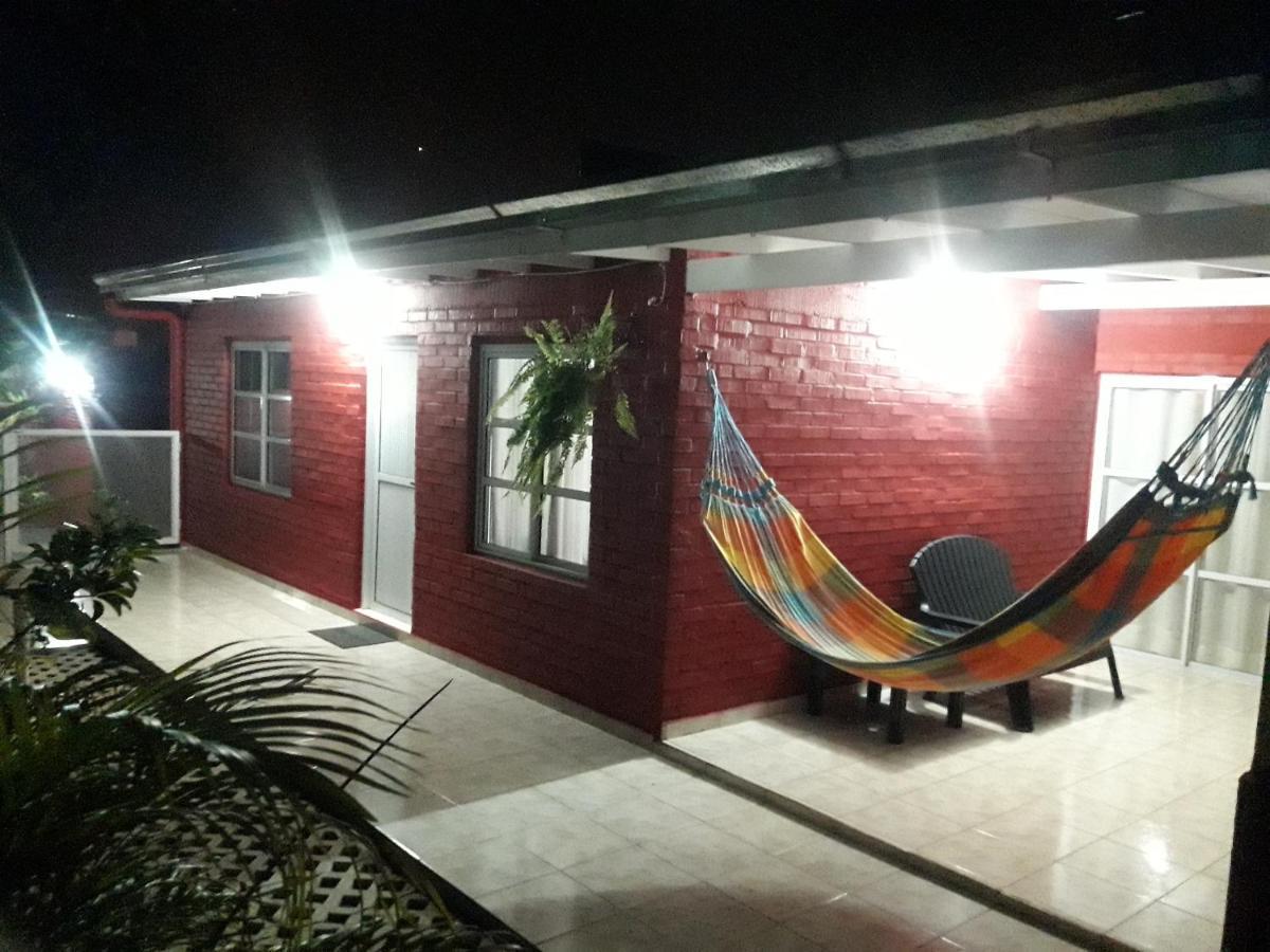 En Familia Villa Puerto Iguazú Eksteriør bilde