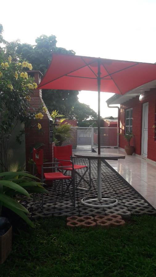 En Familia Villa Puerto Iguazú Eksteriør bilde