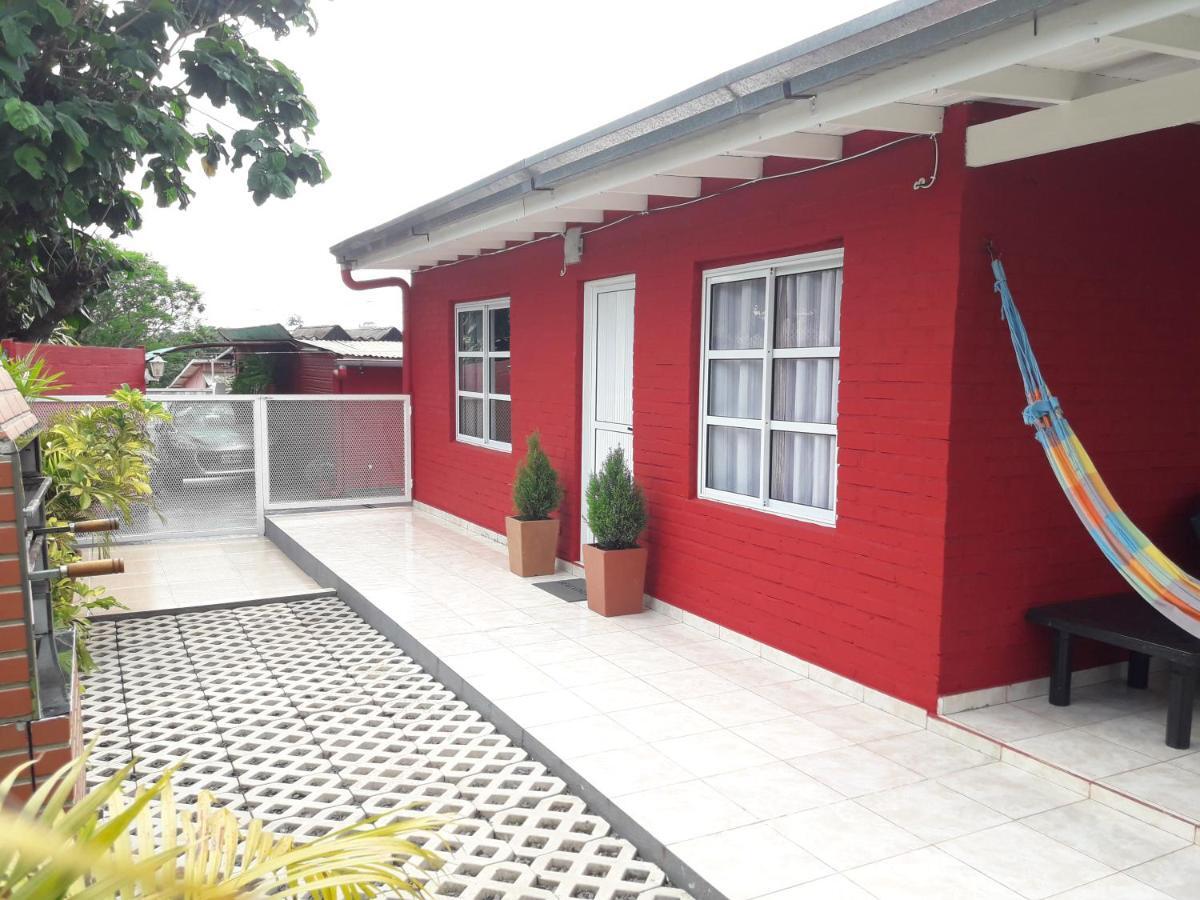 En Familia Villa Puerto Iguazú Eksteriør bilde